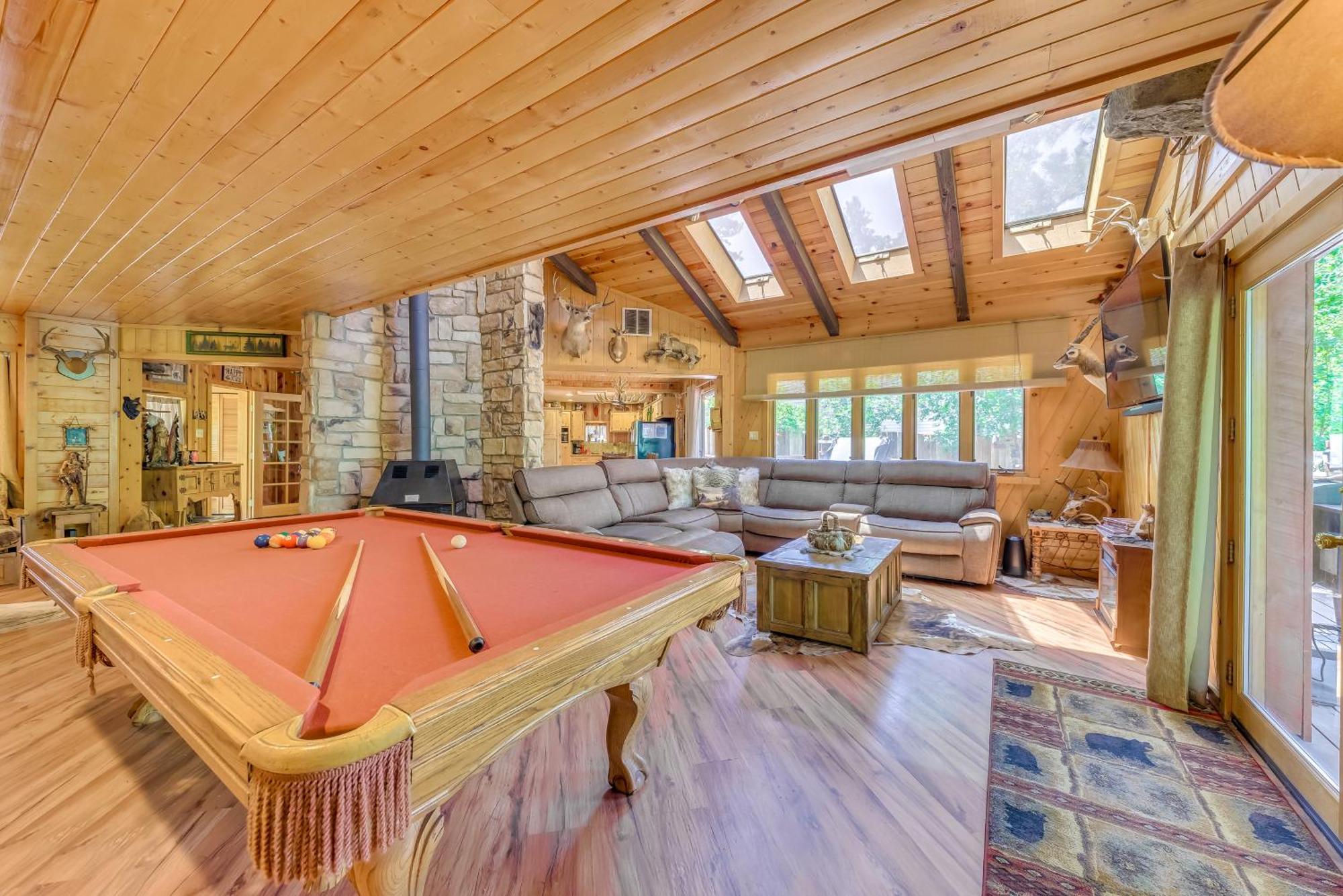 Unique Bear Country Cabin In Ruidoso With Hot Tub! Eksteriør billede